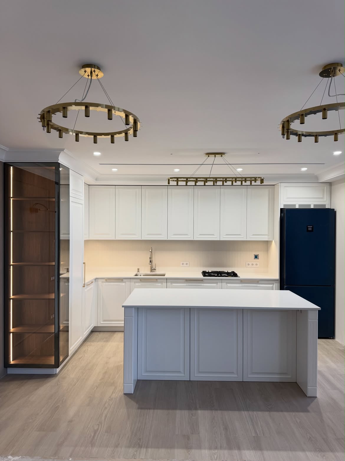Luxury Modular Kitchen in PU Paint